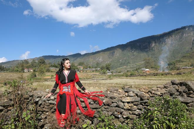 Sao Mai Thu Hằng ra mắt MV đẹp hoàn hảo về vùng Tây Bắc “Nhà em ở lưng đồi” - 5
