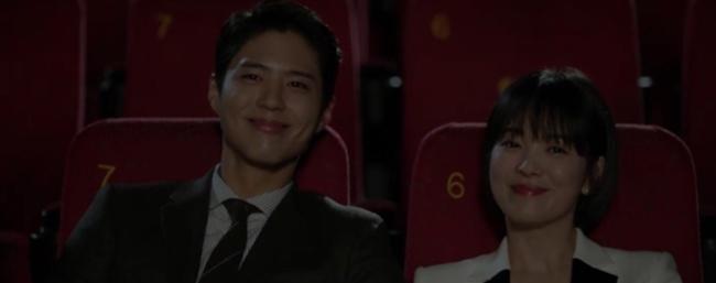 Song Hye Kyo và amp;#34;tình trẻamp;#34; tay nắm tay đi xem phim, hôn nhau đắm đuối ngày đầu năm mới - 3