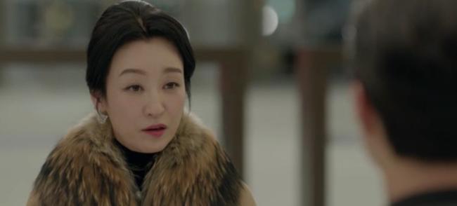 Song Hye Kyo và amp;#34;tình trẻamp;#34; tay nắm tay đi xem phim, hôn nhau đắm đuối ngày đầu năm mới - 7