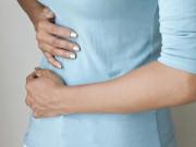 Sức khỏe - Người phụ nữ đau bụng sau khi ăn hải sản, bác sĩ kinh hoàng lôi thứ này từ bụng cô