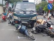 Clip Eva - Nhìn lại những vụ xe container, xe khách tông hàng loạt phương tiện dừng đèn đỏ gây ám ảnh