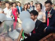 Clip Eva - Chú rể Hà Nội rước dâu bằng “siêu xe” gỗ