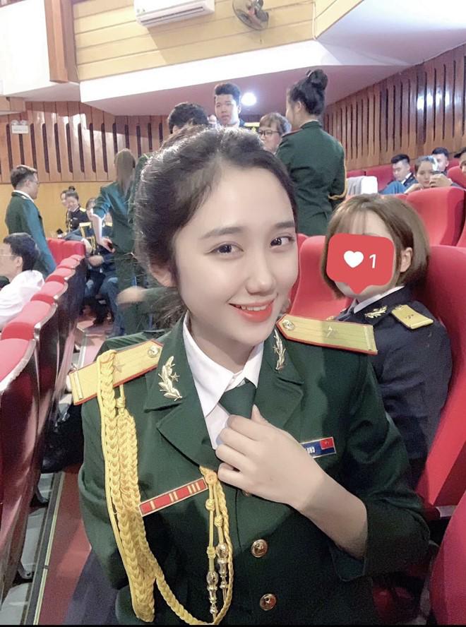  Bị nhầm là người Hàn, "hot girl quân nhân" Mina Young tuyên bố thành ca sĩ