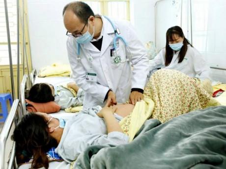 Hàng loạt người lớn, bà bầu mắc sởi bị biến chứng nguy hiểm vì quên làm điều đơn giản này