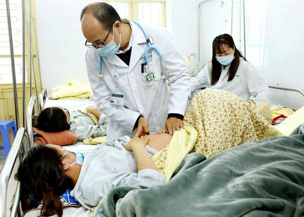 Hàng loạt người lớn, bà bầu mắc sởi bị biến chứng nguy hiểm vì quên làm điều đơn giản này - 1