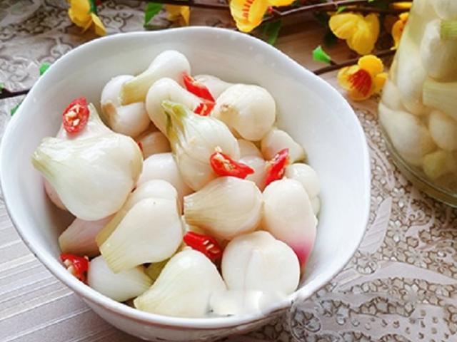Bí kíp muối hành giòn ngon chống ngán ngày Tết