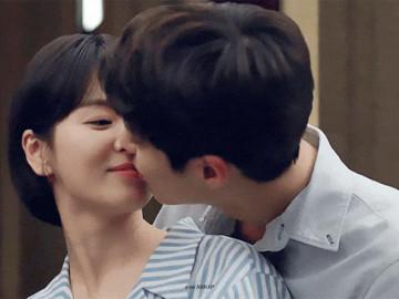 Fan ăn vạ phim quá hoang đường: Song Hye Kyo đắm đuối hôn tình trẻ nhưng không ân ái