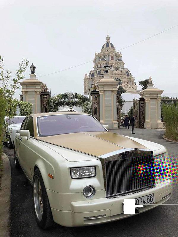 Đám cưới siêu khủng ở Nam Định: Bố vợ tặng 200 cây vàng, rước dâu bằng xe Rolls-Royce - 1