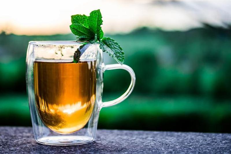 Bác sĩ Tường Vi nhấn mạnh, nước trà xanh để qua đêm sẽ mất hết các protein và vitamin. Hơn nữa, nó sẽ sản sinh nhiều vi khuẩn, nấm độc hại ảnh hưởng tới sức khỏe của con người.


