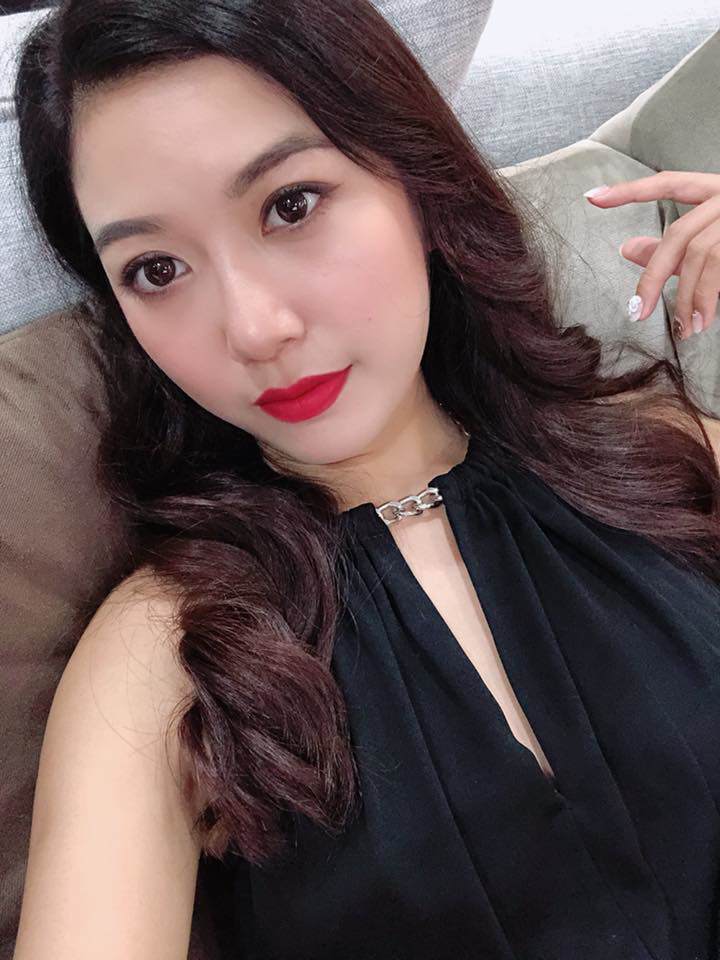 Giữ makeup từ Đài Loan đến... Việt Nam để chạy show: Có ai như Thúy Vân không? - 9