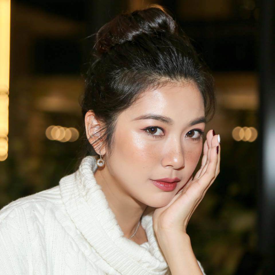 Giữ makeup từ Đài Loan đến... Việt Nam để chạy show: Có ai như Thúy Vân không? - 10