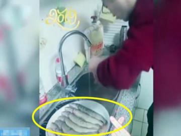 Mua cá về mổ còn quay clip khoe MXH, đôi vợ chồng hí hửng ăn thì cảnh sát gõ cửa