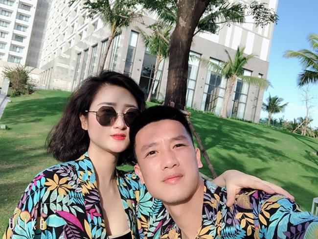 Khán giả tròn mắt xem bạn gái tuyển thủ Huy Hùng bị bắt vì amp;#34;tuồnamp;#34; đồ công ty ra ngoài - 8