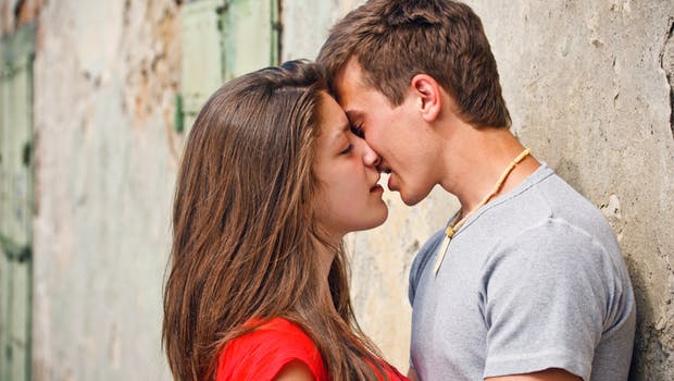 Thuộc 5 chòm sao này, bạn sẽ thoát ế đầu năm 2019, có amp;#34;gấuamp;#34; dịp Valentine - 1