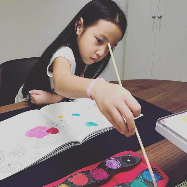 Con gái Triệu Vy lớn khác lạ ở tuổi lên 8 và sự thật được amp;#34;phơi bàyamp;#34; - 13