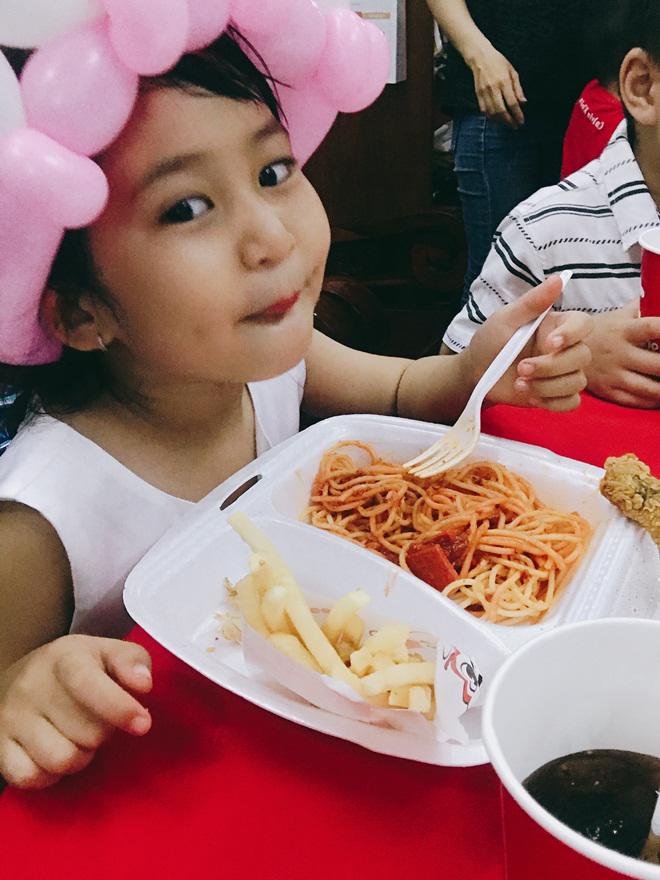 Mới ngày nào được bố công khai, giờ con gái Ưng Đại Vệ đã lớn xinh thế này! - 6