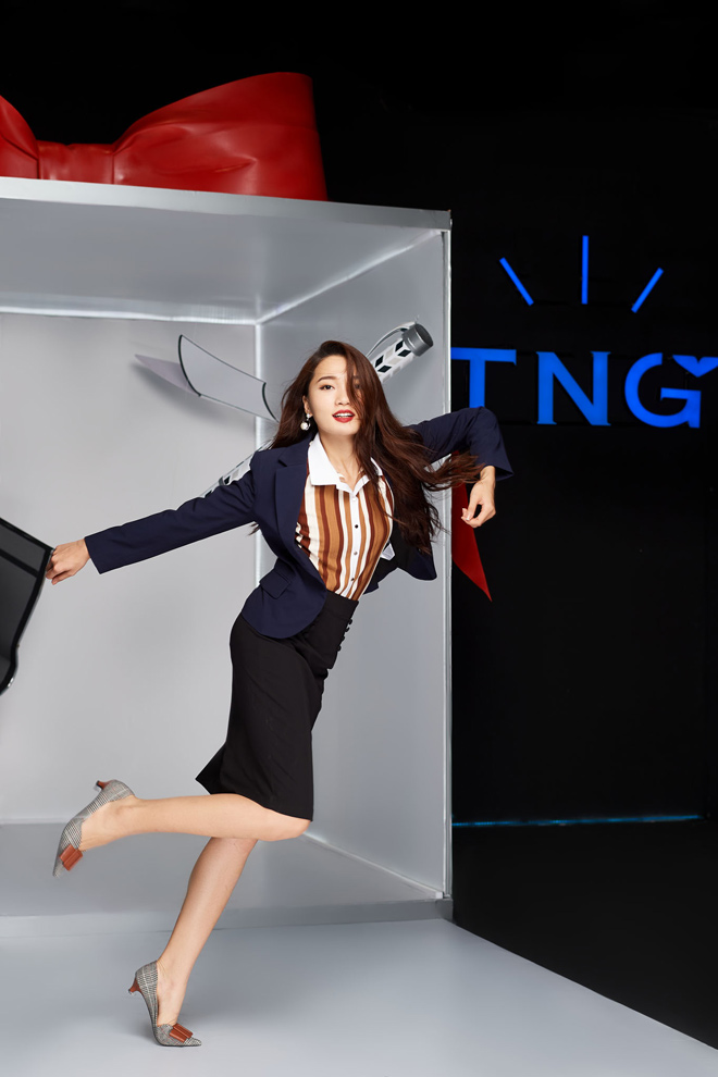 Diện những item này, ai còn chê đồ công sở là nhàm chán, đóng hộp? - 1