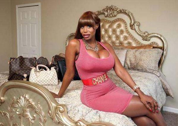 Mẹ đơn thân ngực 180cm kiếm tiền khủng nhờ amp;#34;cặp đại giaamp;#34;, con gái 9 tuổi gây bất ngờ hơn - 6