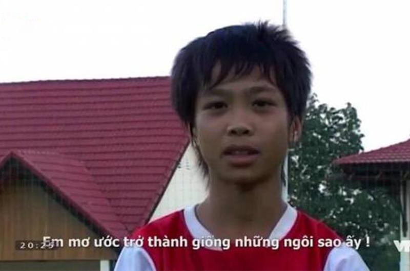Năm 2008, cầu thủ quê gốc Nghệ An trong dáng vẻ còi cọc, khi được trả lời phỏng vấn đã tiết lộ muốn trở thành 1 ngôi sao giống như những cầu thủ số 10 nổi danh khác trên thế giới.
