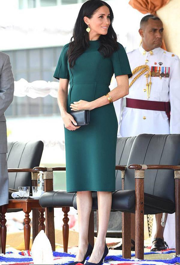 Cư dân mạng điên cuồng amp;#34;săm soiamp;#34;, tung thêm bằng chứng công nương Meghan mang thai giả - 3