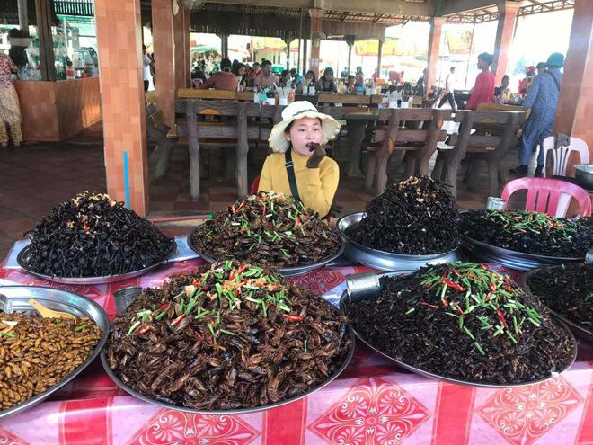 Đi Campuchia có gì vui: Bạn có dám amp;#34;chénamp;#34; thử những món kinh dị này? - 9