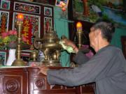 Nhà đẹp - Chuyên gia chỉ cách xử lý chân hương, lau dọn bàn thờ ngày Tết chuẩn nhất