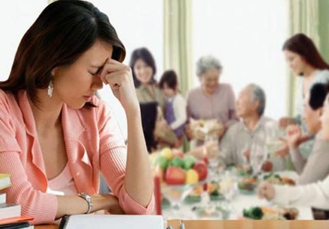Nàng dâu đau đầu “Tết nên biếu mẹ chồng 5 triệu đồng hay 500 nghìn đồng” - 1