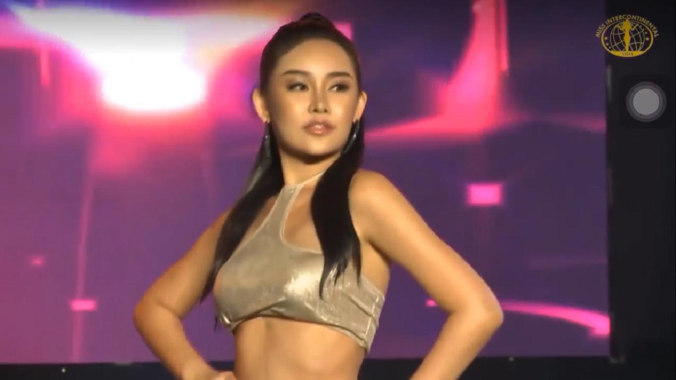 Ngân Anh bị tuột váy, lộ miếng dán ngực ngay trên sân khấu Miss Intercontinental 2018 - 5