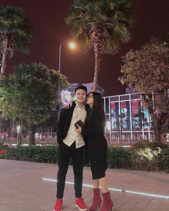 Bị fan amp;#34;tiaamp;#34; đồng hồ 300 triệu, Quang Hải tiết kiệm hơn khi chỉ diện đôi giày...15 triệu này thôi - 6