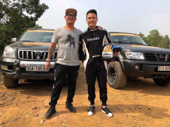 Bị fan amp;#34;tiaamp;#34; đồng hồ 300 triệu, Quang Hải tiết kiệm hơn khi chỉ diện đôi giày...15 triệu này thôi - 5