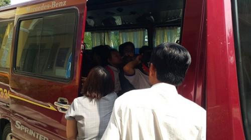 Sau bữa ăn tại trường tiểu học, 50 học sinh phải nhập viện cấp cứu - 1