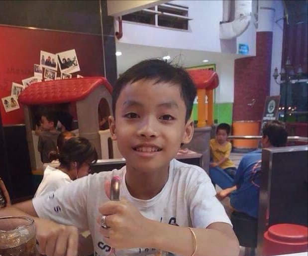 Bé trai 12 tuổi mất tích bí ẩn cùng dòng tin nhắn kỳ lạ gửi về cho mẹ - 1