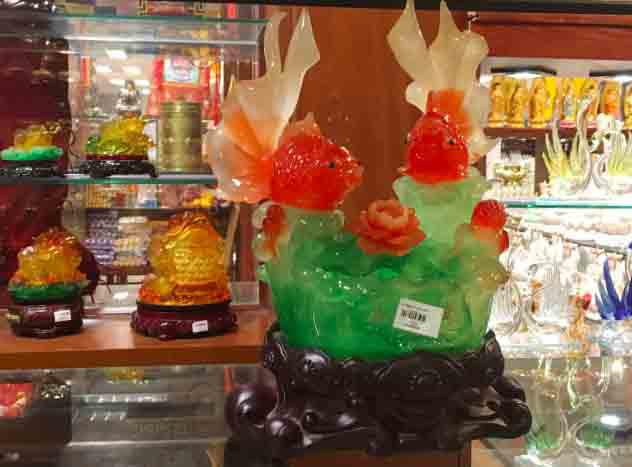 Tết Kỷ Hợi 2019: Tượng heo vàng được nhiều người săn đón - 4