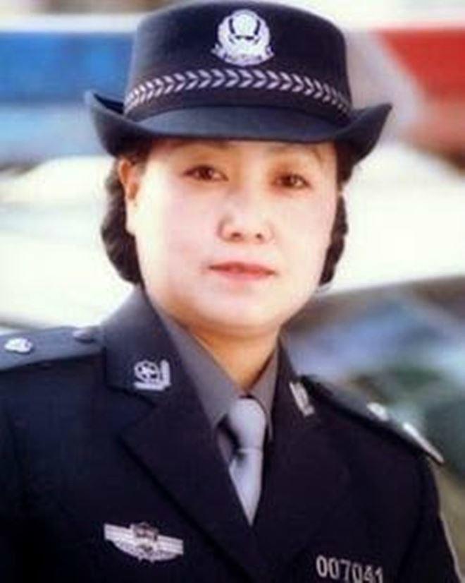 Bi hài chuyện nữ công an amp;#39;thăng quan trên giườngamp;#39; tại Trung Quốc - 2