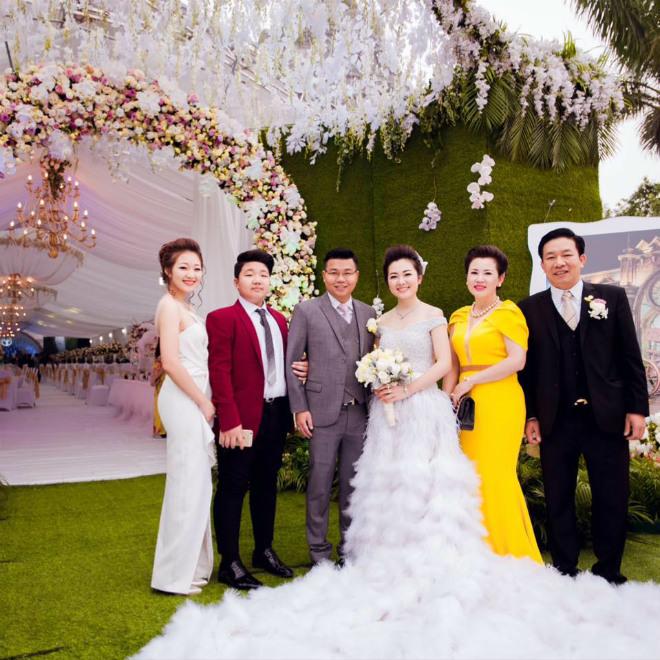 Bất ngờ với dung nhan mẹ ruột của cô dâu Nam Định được bố tặng 200 cây vàng - 7