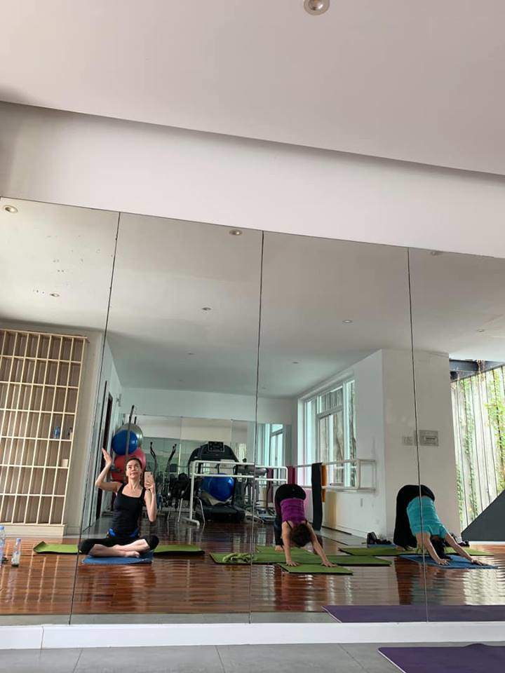 Hồ Ngọc Hà tập yoga tiết lộ bí quyết làm đẹp trong ngày... Cường Đô La đi lấy vợ mới - 1