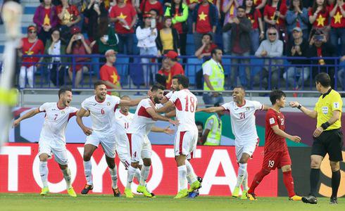 Những chân sút amp;#39;đại pháoamp;#39; hạ gục Jordan, Việt Nam hiên ngang vào Tứ kết - 2