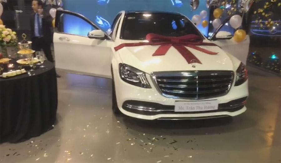 Sau nhiều biến cố trong 2018, Tuấn Hưng mua xe hơi tiền tỷ tặng vợ đầu năm mới - 2