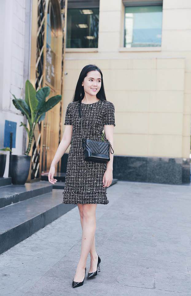 Việt Nam chiến thắng, bạn gái Duy Mạnh ăn mừng sớm bằng cách sắm đồ hiệu không tiếc tay? - 4