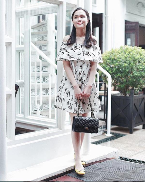 Việt Nam chiến thắng, bạn gái Duy Mạnh ăn mừng sớm bằng cách sắm đồ hiệu không tiếc tay? - 5