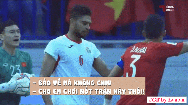 Ảnh động: Vạn người mãi nhớ những khoảnh khắc này của các soái ca sân cỏ tuyển Việt Nam - 3