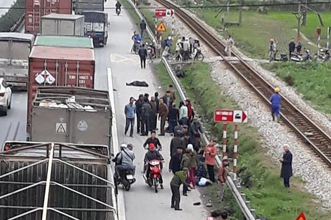 Tin tức 24h: Danh tính 8 nạn nhân vụ ô tô đâm người viếng nghĩa trang ở Hải Dương - 1