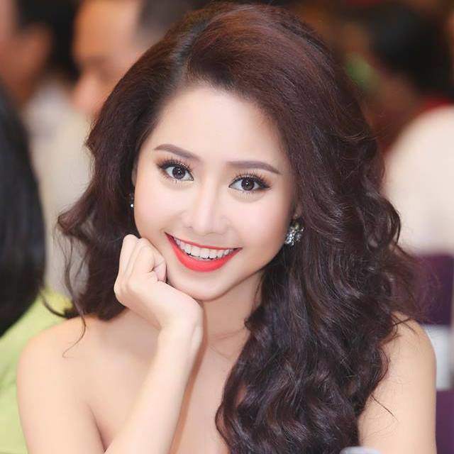 Tường Vi amp;#34;Bỗng dưng muốn khócamp;#34; cảm thấy chướng mắt trước cảnh trai gái nơi làm việc - 2