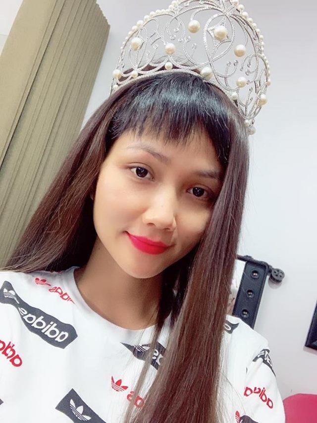 Khoe ảnh tóc dài thượt tưởng được khen, ai ngờ Hamp;#39;Hen Niê nhận cái kết không thể phũ hơn - 2