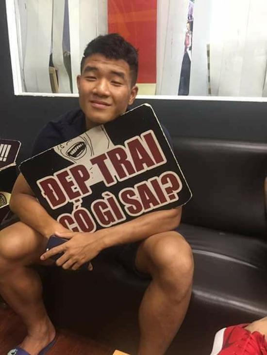 Hà Đức Chinh bận đá Asian Cup, amp;#34;anh em thất lạcamp;#34; ở Việt Nam lại thất tình vì hôi nách - 6