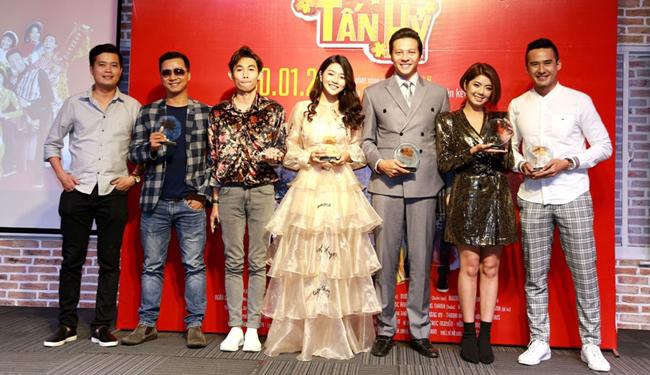 Sau ly hôn, Dương Cẩm Lynh vất vả kiếm tiền, không ngại “đèo” con bôn ba ngoài phim trường - 6