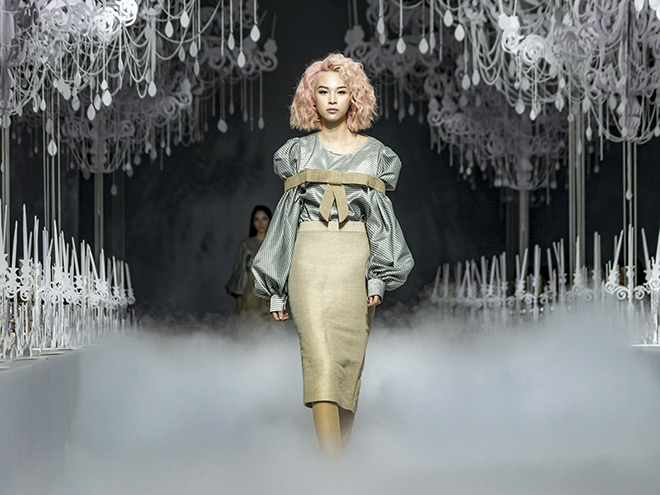 Thông điệp vẻ đẹp tự do của phái đẹp được mang lên show diễn “khủng” của Lý Quí Khánh - 6