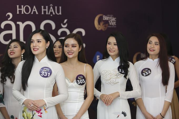 Trong khi cầu thủ Trọng Đại đang miệt mài tập luyện, cô bạn gái bất ngờ đi thi Hoa hậu - 4