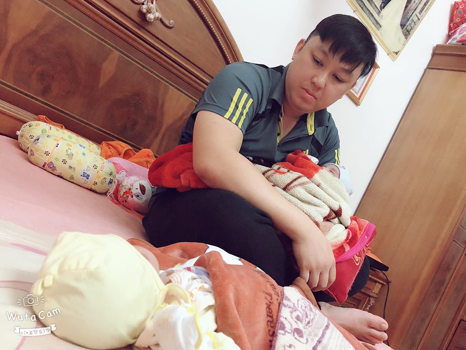 Vác bụng bầu đôi vượt mặt đi đẻ, mẹ 9x vẫn kịp trang điểm, tạo dáng cực amp;#34;xì-tinamp;#34; - 6