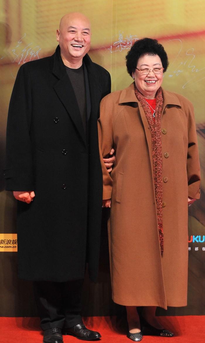 Ngôi sao 24/7: Lộ chân dung người đàn ông amp;#34;cưỡng hônamp;#34; Triệu Vy không phải ông xã Huỳnh Hữu Long - 5